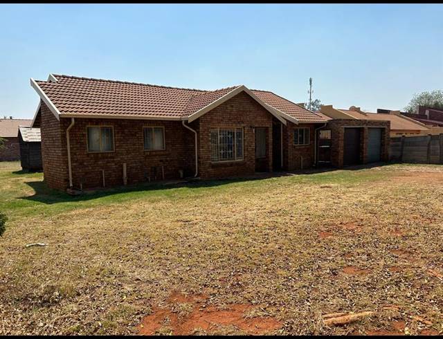 3 BEDROOM PROPERTY TO RENT IN THE ORCHARDS